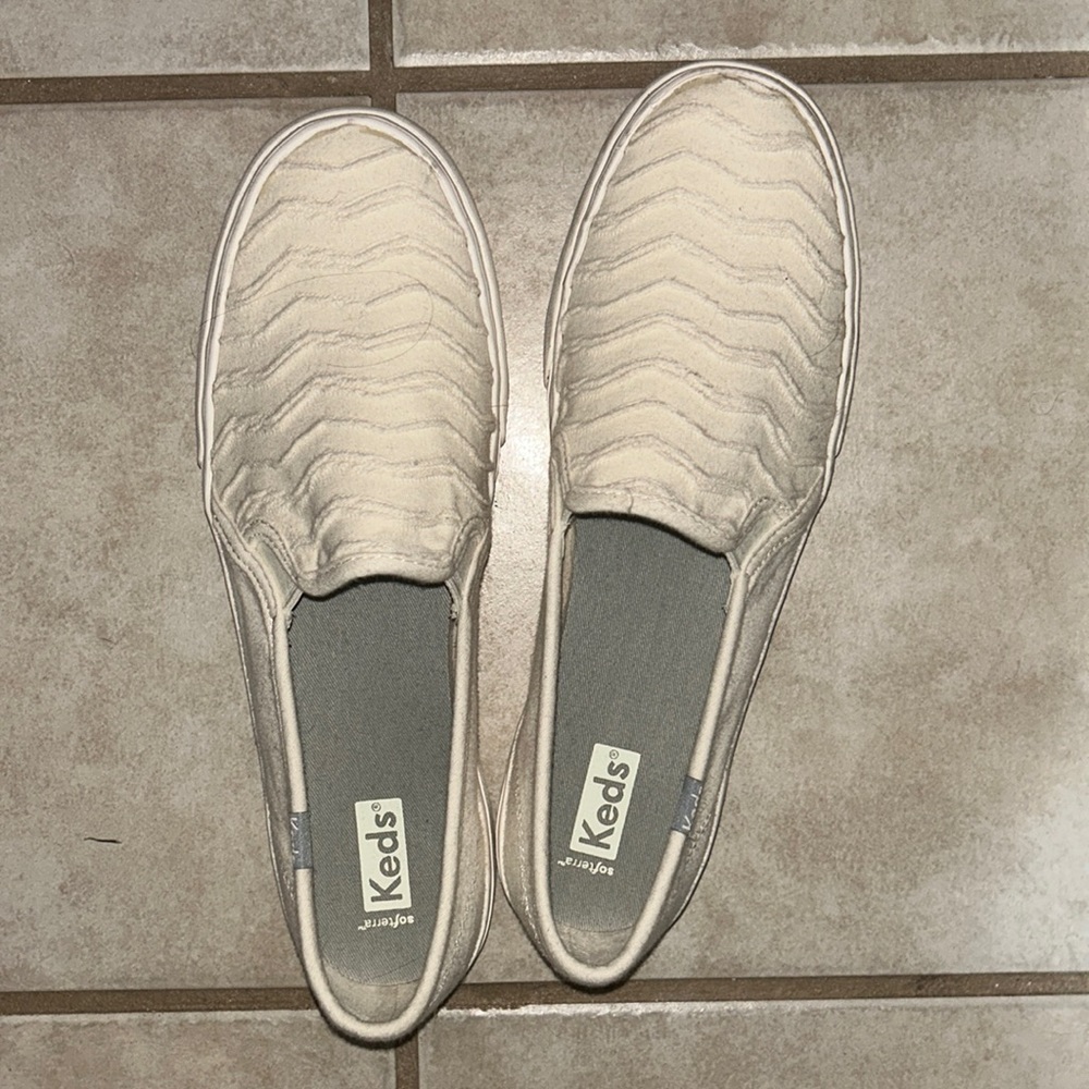 Keds slip on women shoes- white, almost new, size 10